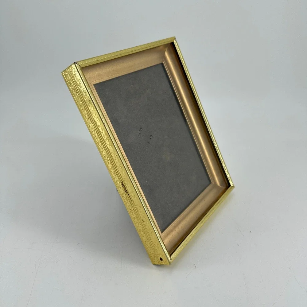 Vintage Style Gold Gilded Embossed Floral 5x7 Picture Frame Tabletop Easel Back